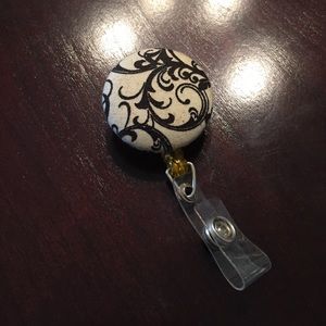 Badge clip