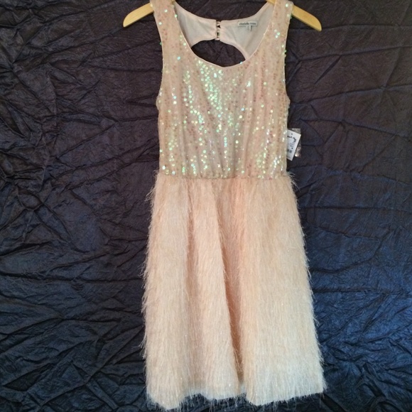 Pink flirty dress with keyhole back