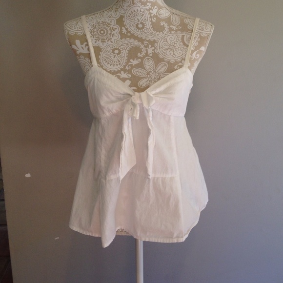 Marc by Marc Jacobs white tank with bow