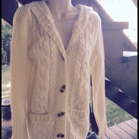 Super cute creme cardigan.