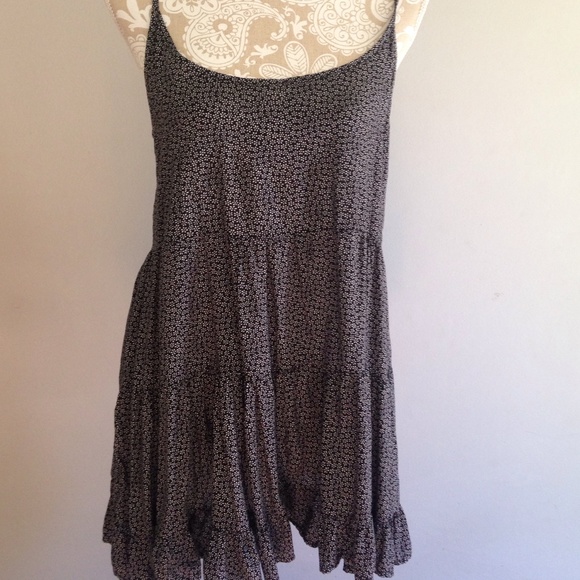 BRANDY MELVILLE DRESS black with white flowers