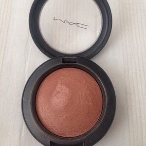 MAC mineralize blush in 'warm soul'
