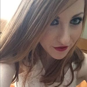 Meet your Posher, Abby