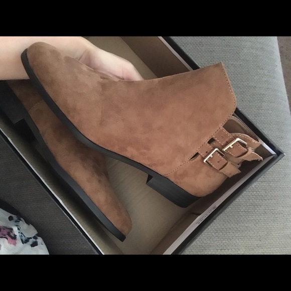 ‼️‼️sold‼️‼️New in box f21 ankle boots - Picture 2 of 4