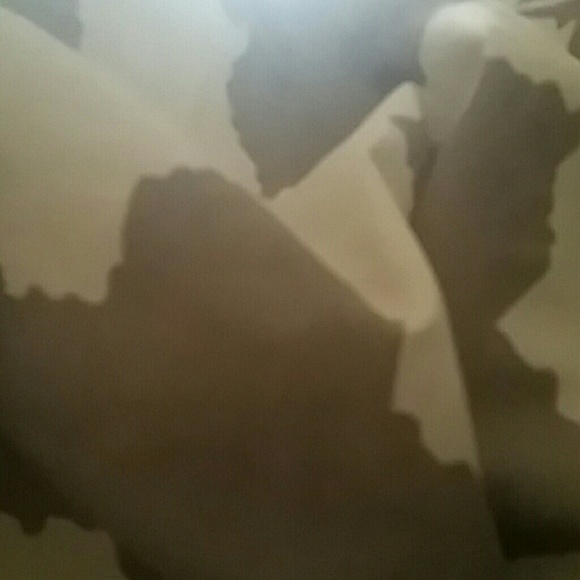 Meet your Posher, Elise