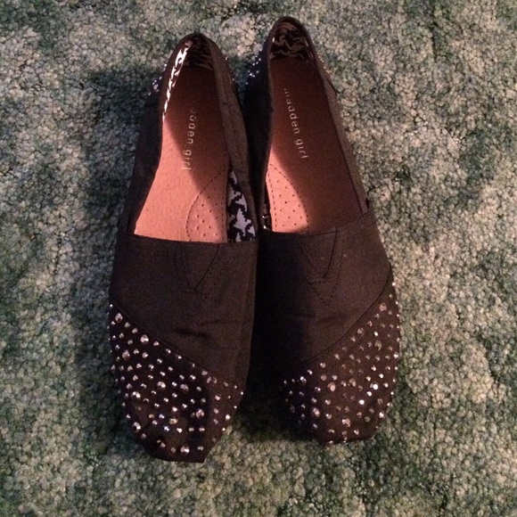 Madden Girl Studded Black Flats NWOT