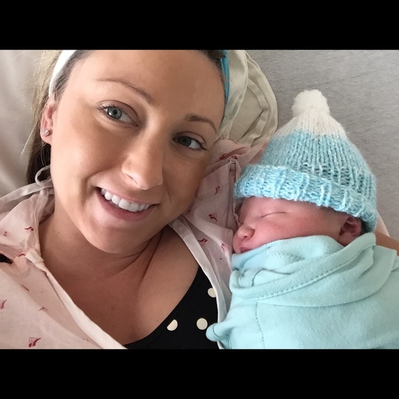 Meet your Posher, Kassi - Picture 1 of 1