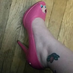 Shiny pink peep toe