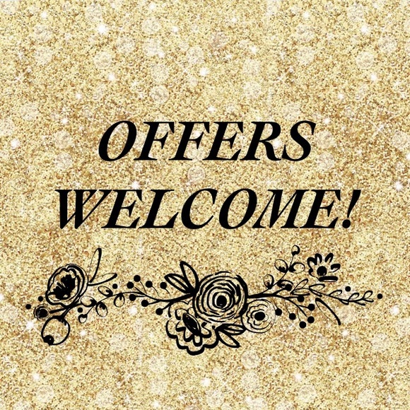 Dresses, tops, pants and heels 😍