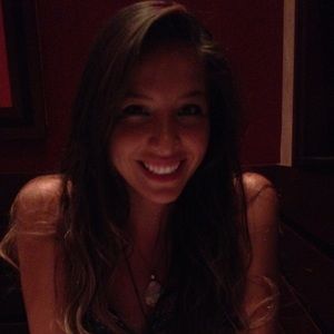 Meet your Posher, Daniela