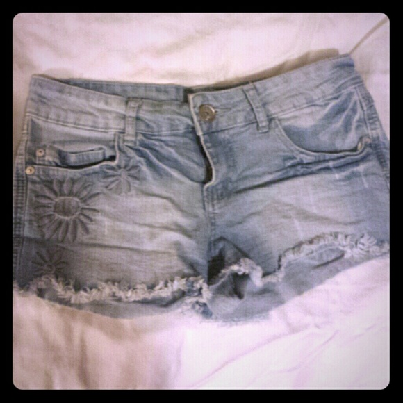 Lightwash Jean shorts
