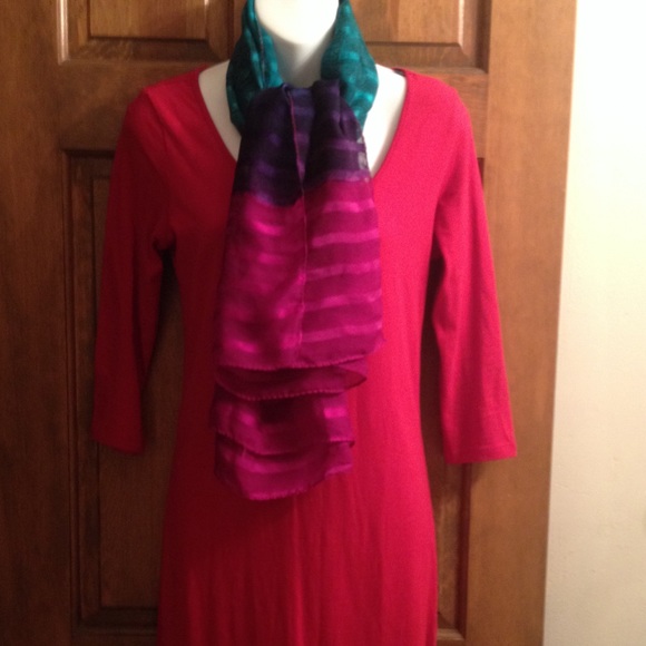 Red Dress - Picture 3 of 3