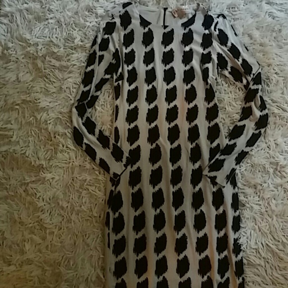 Nwt graphic print dress - Picture 2 of 3