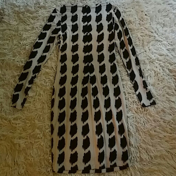 Nwt graphic print dress - Picture 3 of 3