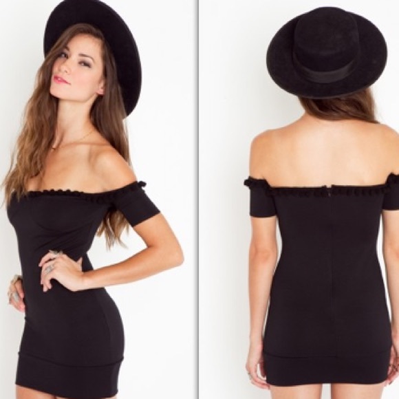 For Love and Lemons Dresses & Skirts - For Love & Lemons Caliente Dress