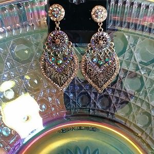 Gold and iridescent drop earrings! Too cute!