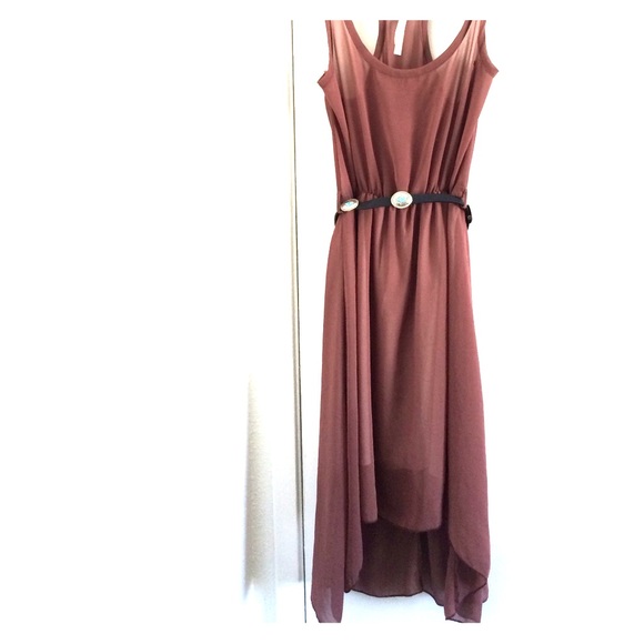 dainty day dress / used / belt not included