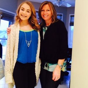 Meet your Posher, Lindy