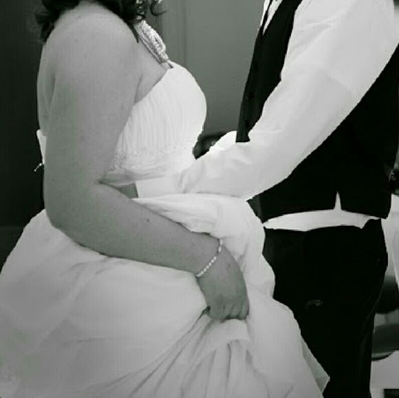David's Bridal Wedding Dress *firm price* - Picture 3 of 4