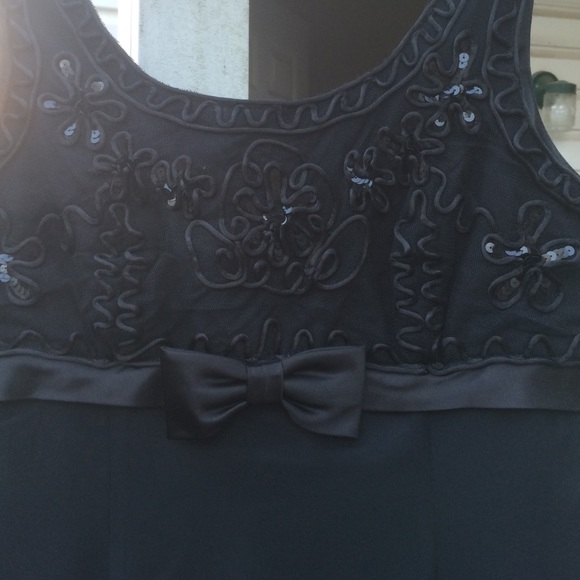 De- Laru formal dress