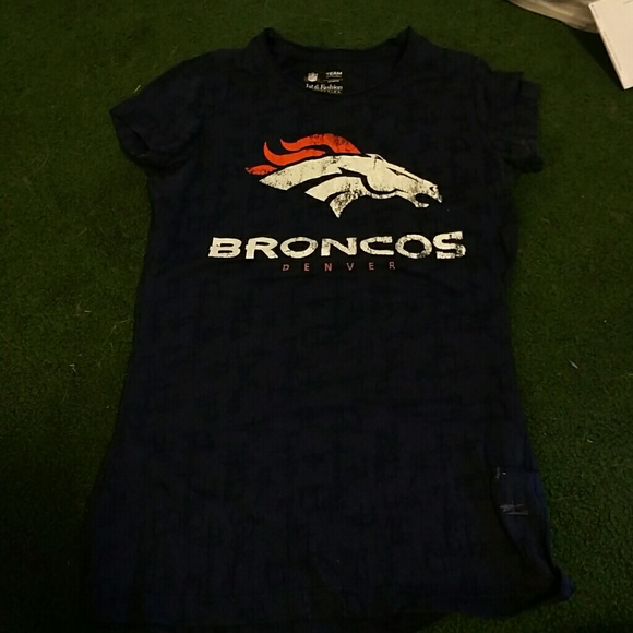 Ladies broncos tee
