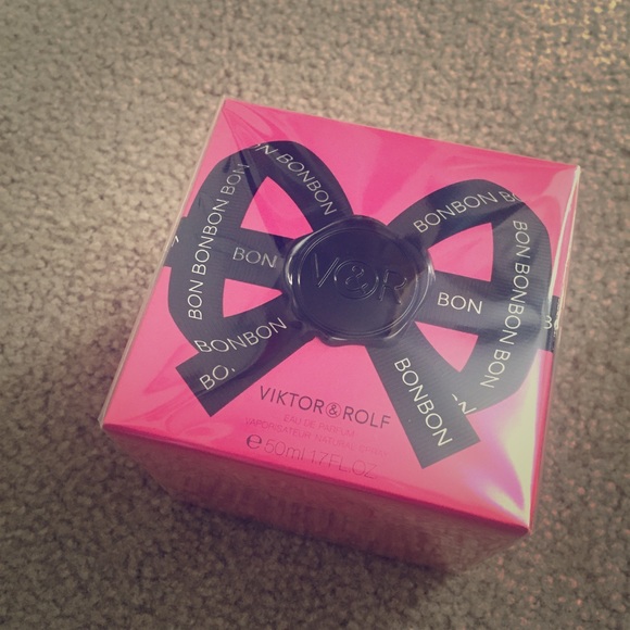 VIKTOR & ROLF Other - 🎀FULL SIZE UNOPENED viktor & Rolf Bonbon perfume✨