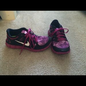Nike Free 5.0 tennis shoes size 9