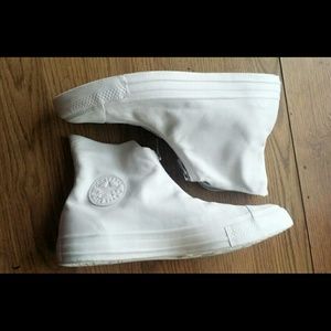 Customized biege converse