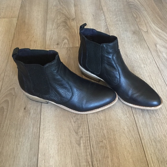 Gap Black Boots