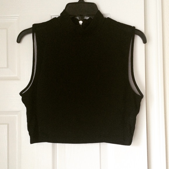 Black crop top