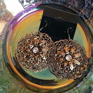 Wow Earrings! Eclectic new-age vintage look.