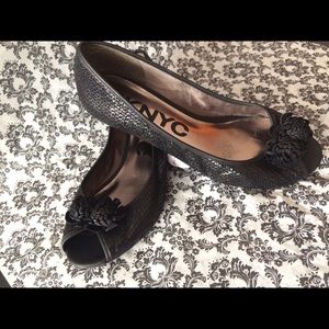 Black open toe shoes