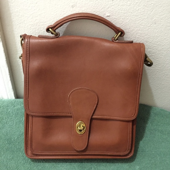 Coach Handbags - Vintage Coach Cross Body "Willis" Bag