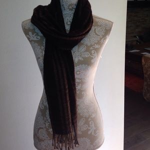 Burberry plaid scarf