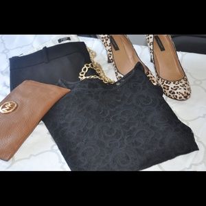 Stunning! Black Lace Top w/shell