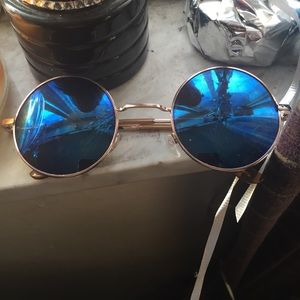 Circle glasses (blue lenses)