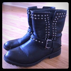 Barely worn black combat boots