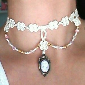 Hold! Vintage Homemade Lace choker with silhouette