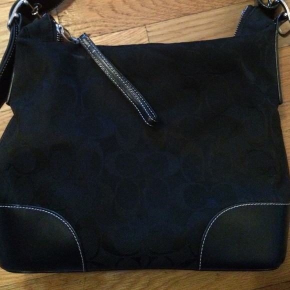 Black Coach Purse - Picture 2 of 4