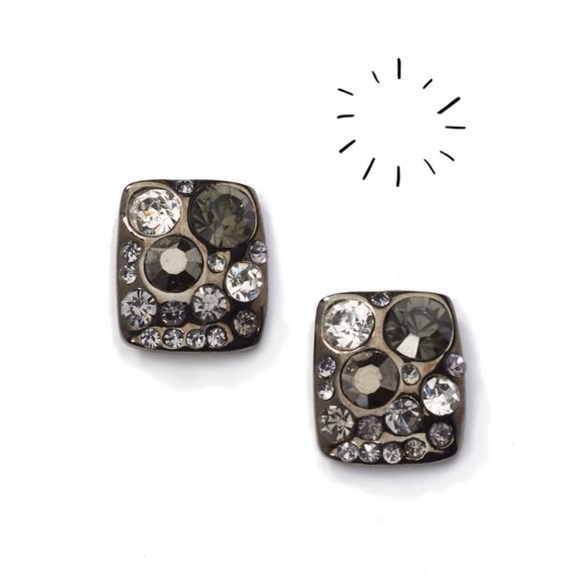 Jewelry - 🌟Host Pick🌟City Lights Studs..Price firm