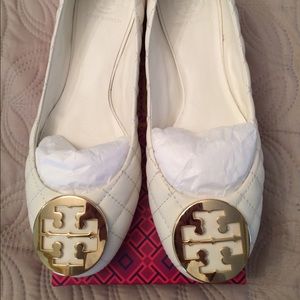 To small for me. 😥 Authentic Tory Burch flats