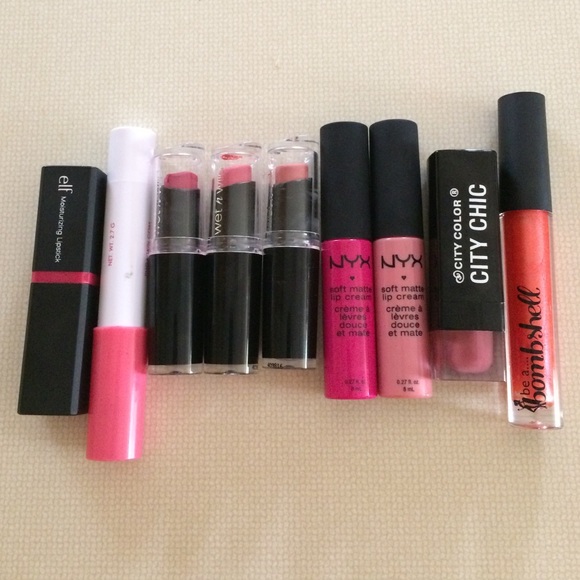 9 lipstick/lipgloss bundle