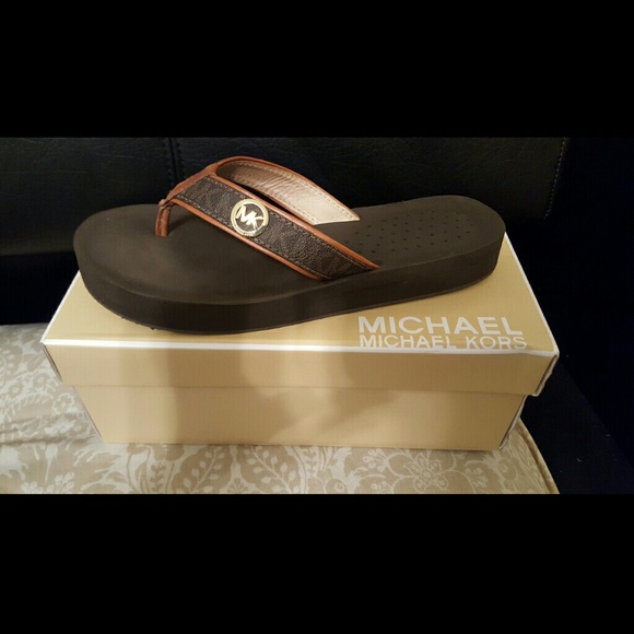 Michael Kors Signature Flip Flop