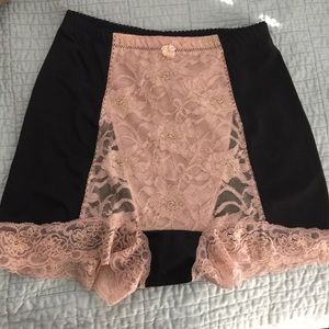 Rhonda Shear Shapewear Panty