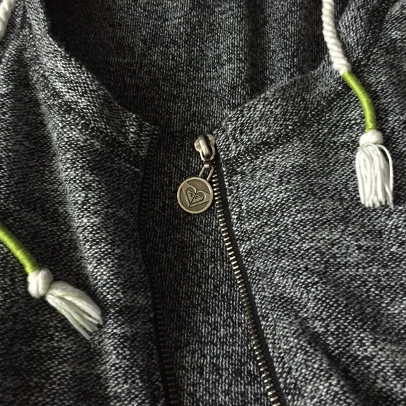 Roxy hooded boat neck hoodie!