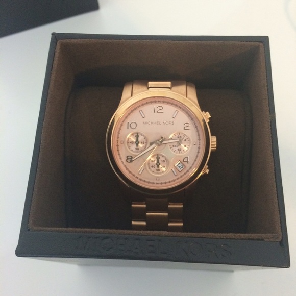 Michael Kors Watch - Picture 2 of 4