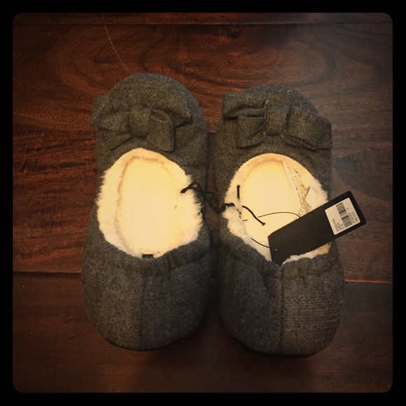 Super soft gray slippers with bows