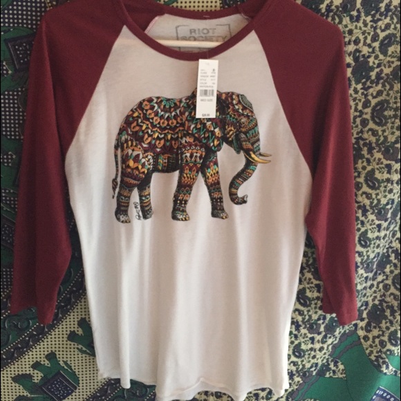 Pacsun shirt with elephant