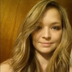 Meet your Posher, Holly