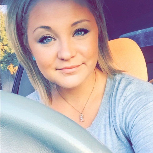 Meet your Posher, Tina